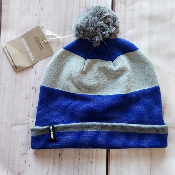 NWT Patagonia "Lightweight Powder Town Beanie" OG Rugby Stripe Blue Grey Pom Hat - Picture 2 of 10